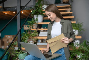 What payment methods can I include on Invoices?