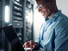 Should I Hire an IT Contractor or an Agency